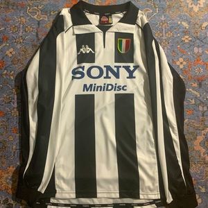 1997/98 Vintage Juventus Home Kit